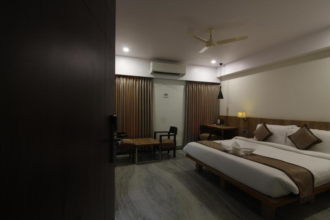 Treebo Seaesta Rk Beach Visakhapatnam Exterior photo