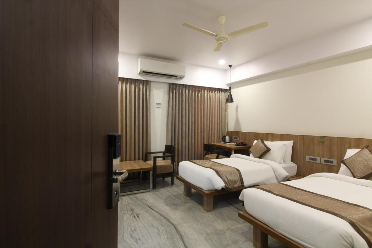 Treebo Seaesta Rk Beach Visakhapatnam Exterior photo