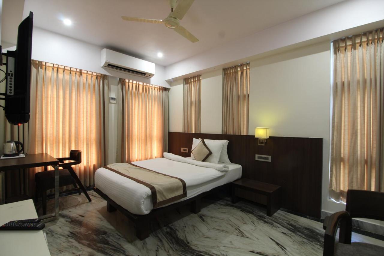 Treebo Seaesta Rk Beach Visakhapatnam Exterior photo